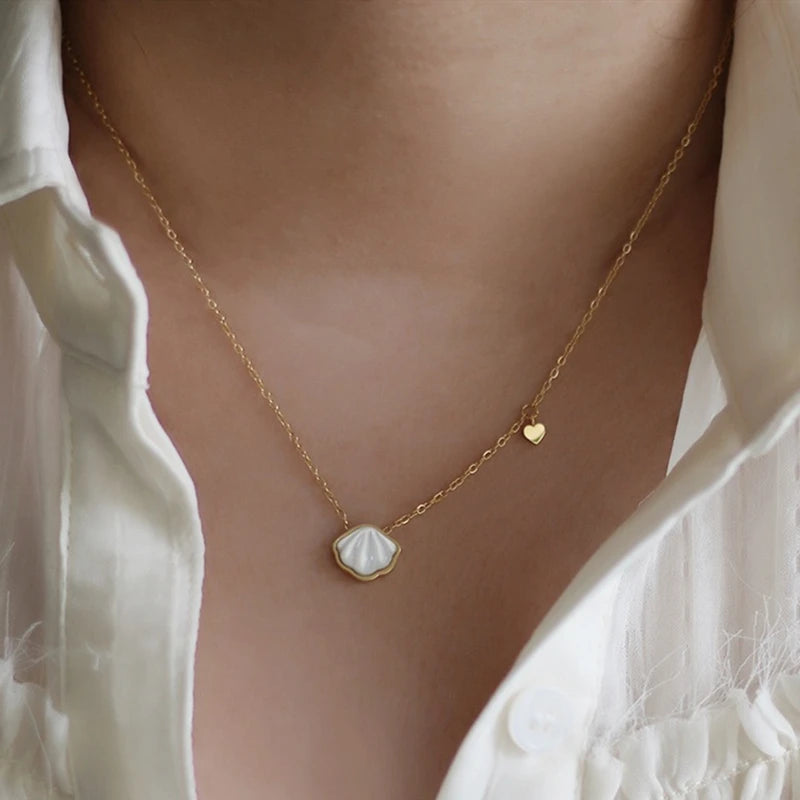 MICCI Wholesale Custom PVD 18k Gold Plated Stainless Steel Jewelry Love Natural White Cowry Shell Pendant Necklace