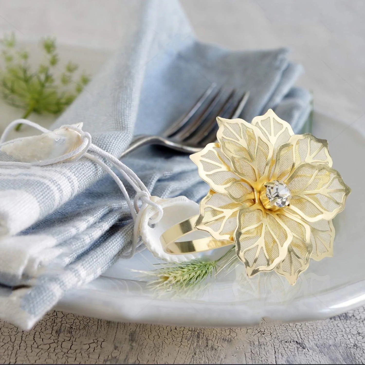 New Eco-Friendly Metal Iron Country Style Flower Shaped Napkin Rings by Shiduomei for Christmas Parties and Wedding Banquets