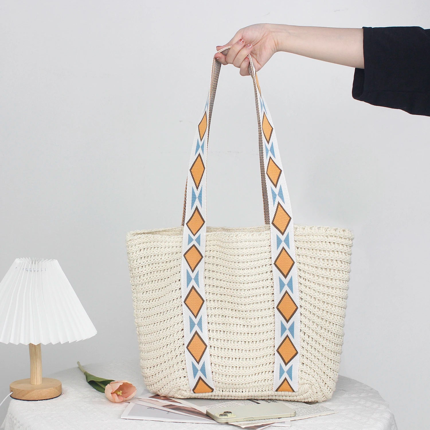 2025 Summer Autumn Spring Winter Portable Vintage Bohemian Solid Color Polyester Crochet Open Tote Bags Women Custom