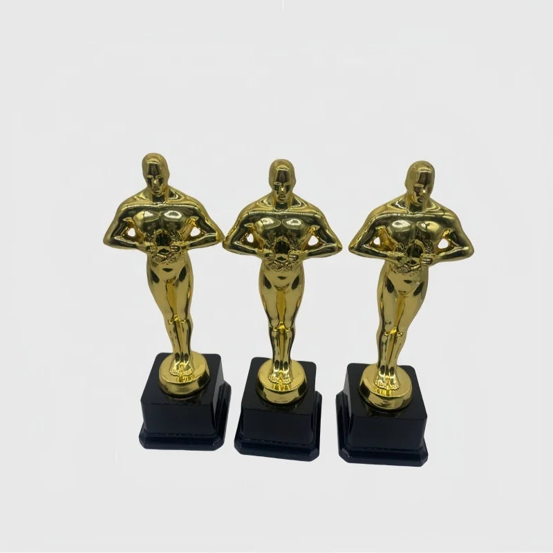 Clear Metal Pyramid Shape Trophy Sports Award Business Gifts Custom Metal Plaque Eco-friendly Portable Letterpress Printing