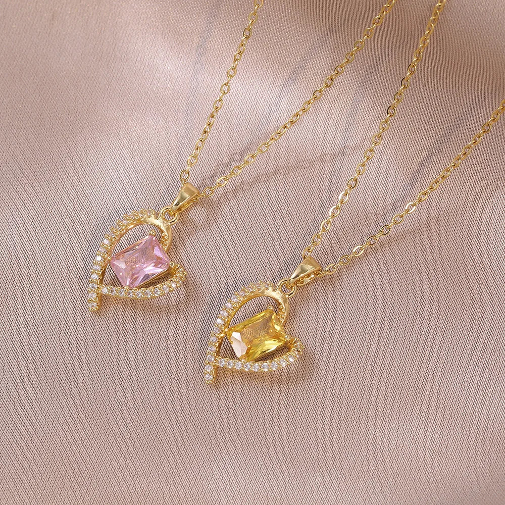 DAIHE Fashionable and Versatile Heart-shaped Stainless Steel Necklace pink Heart-shaped Pendant Necklace