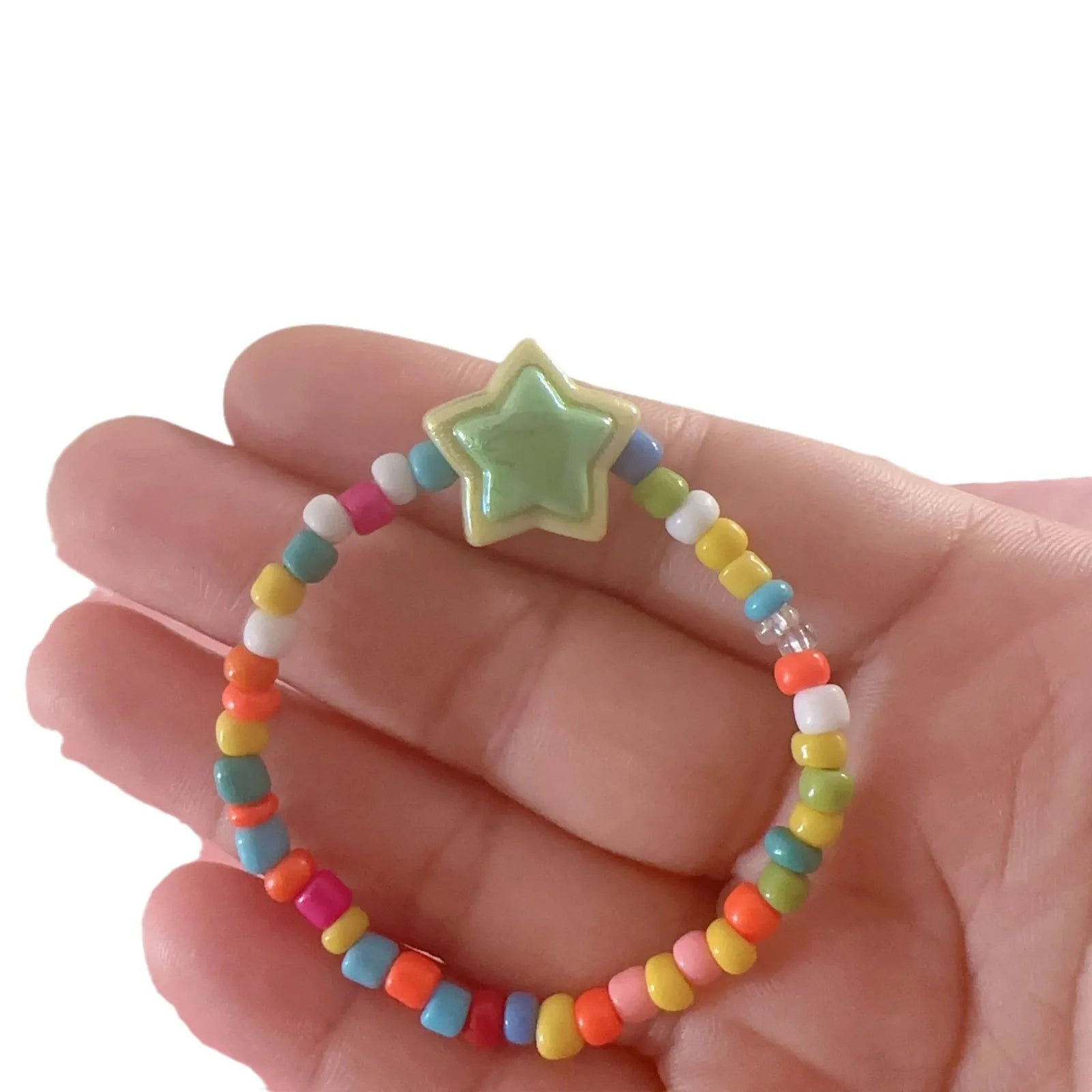 Hot Selling Children's Cute Colored Plastic Resin Beaded Bracelet Simple Butterfly Flower Star Creative Jewelry for Anniversary