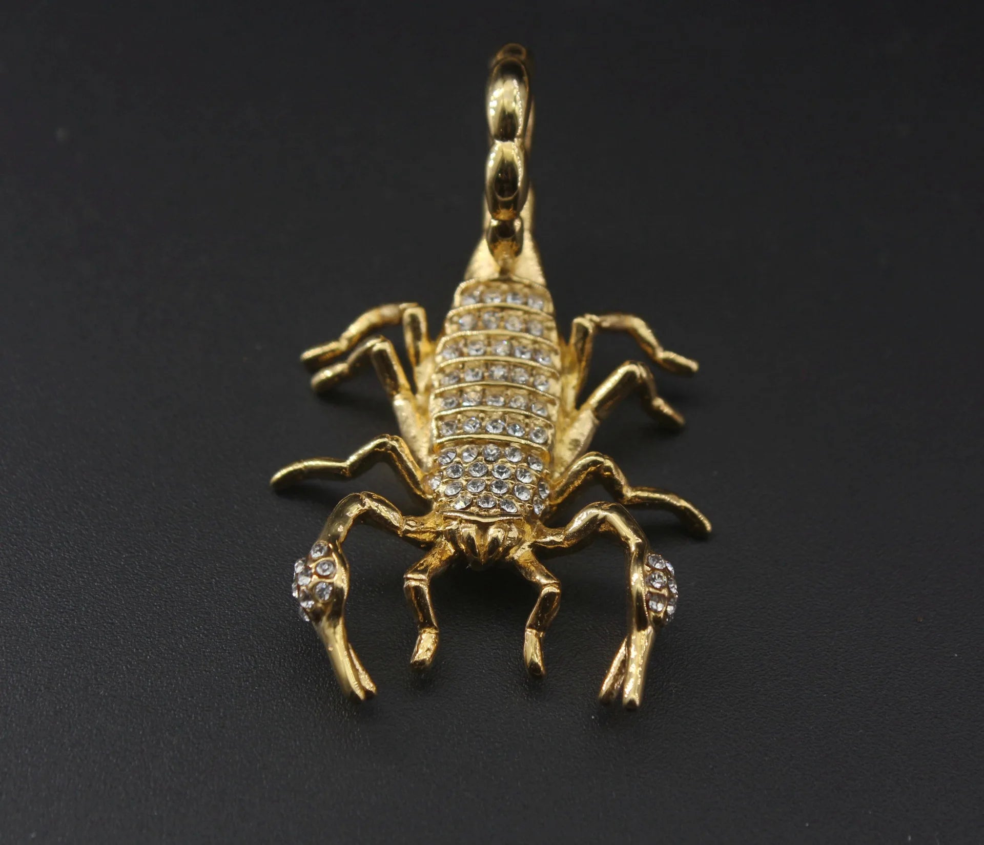 Fatingna Plated Brass Scorpion Pendant Necklace Zircon Hip Hop Style Twisted Singapore Chain for Anniversary Buddhistic Symbol