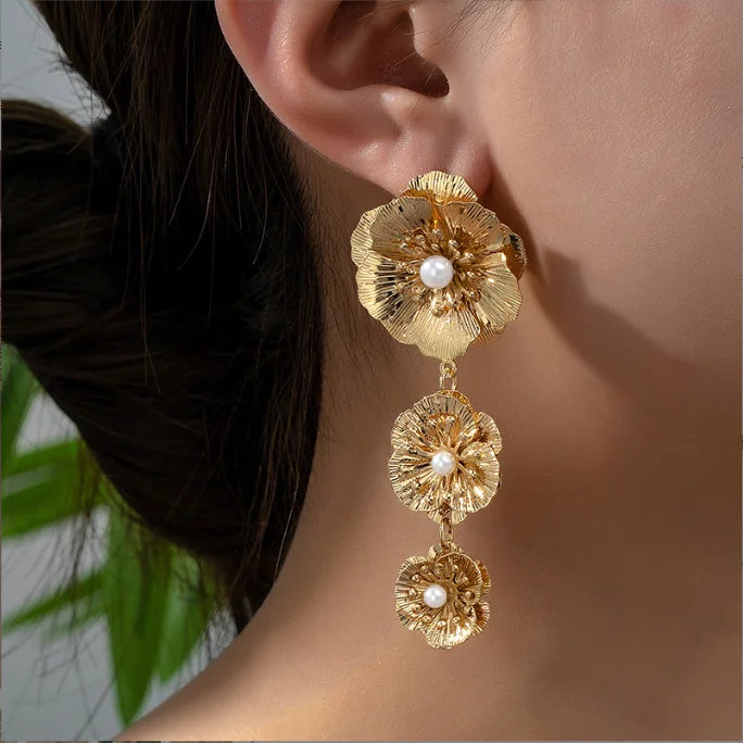 Trend Gold Color Metal Alloy Earrings Large Pearl Flower Drop Earring Punk Style Fashion Jewelry