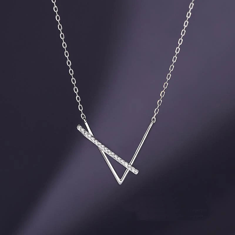 Fashion 925 Sterling Silver Geometric Design V-shaped CZ Diamond Pendant Necklace for Women Gift