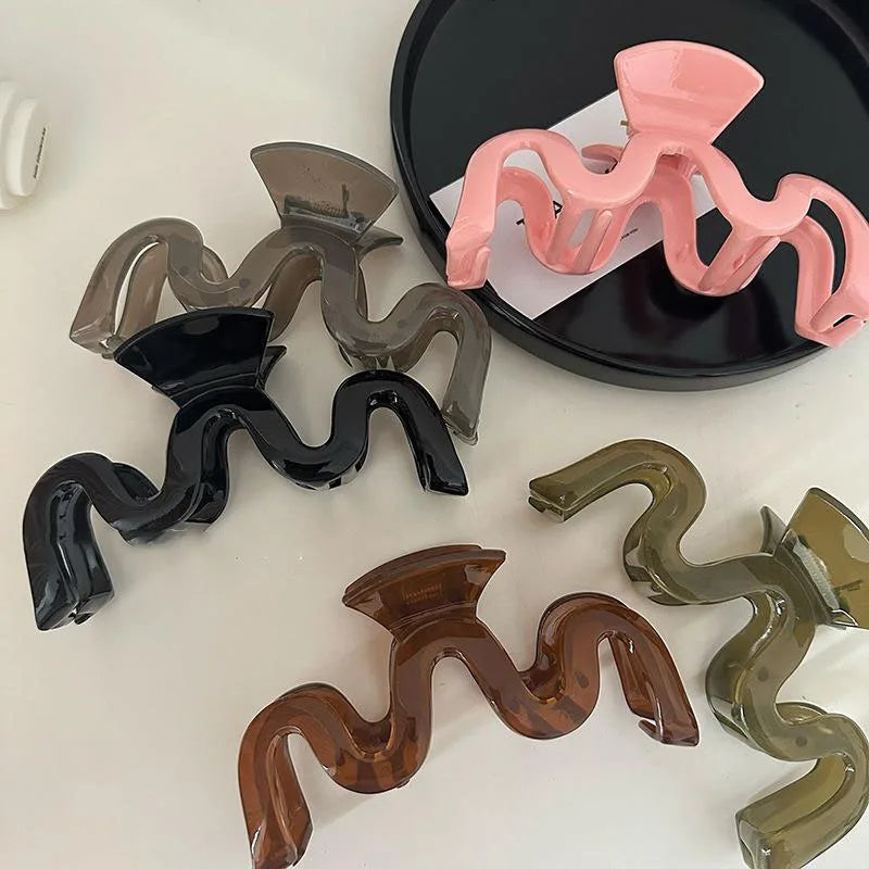 Korean Woman Extra Large Jelly Color Capital M Design Hair Claw Wave Barrettes Girl Fashion Hair Clips Headwear Hair Accessories