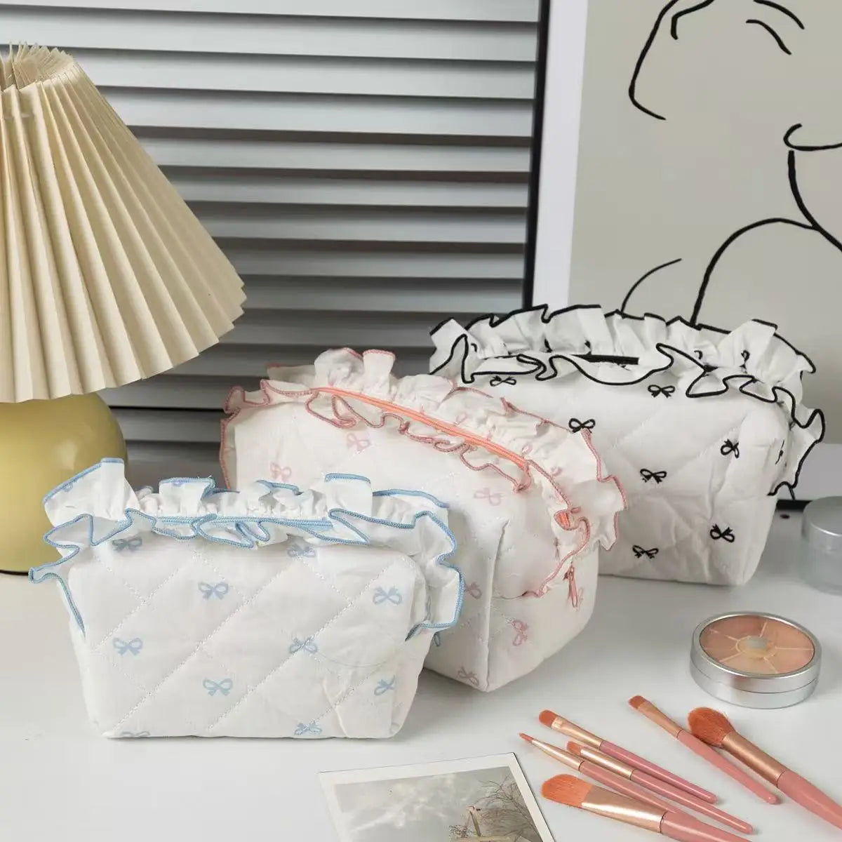 Lace Bow Makeup Bag for Students Portable Sweet and Fresh Lotus Leaf Edge Handbag High Beauty Diamond Grid Storage Bag