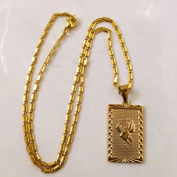 Personalized Stainless Steel Necklace with Gold-Plated Carved Square Pendant Wedding Collarbone Neck Hanging Necklace