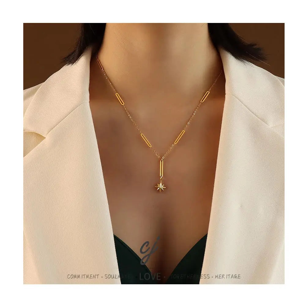 Carline Women Wholesale 18k Gold Plated Stainless Steel Star Necklaces Lowest Price High Quality Hot Sale