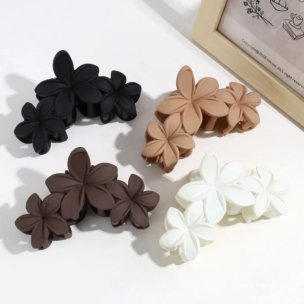Flower Claw Clips Cute Hair Clips for Women Strong Hold Nonslip Hawaiian Hibiscus Flower Hair Clips Beach Hair Accessories