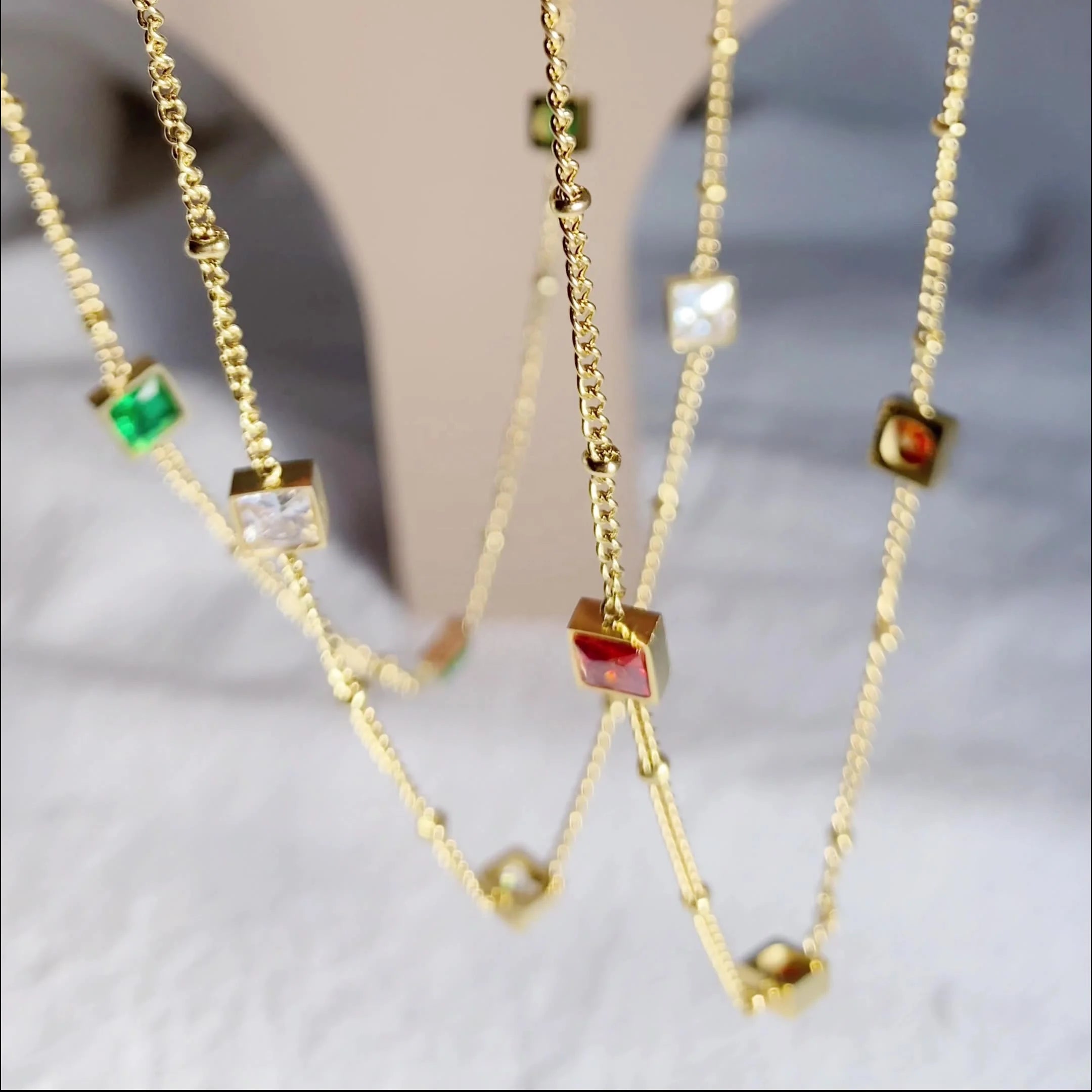 Dina New Elegant Delicate Square PVD Gold Plated Stainless Steel Charm Necklace with Link Chain Ruby Fine Jewelry for Women