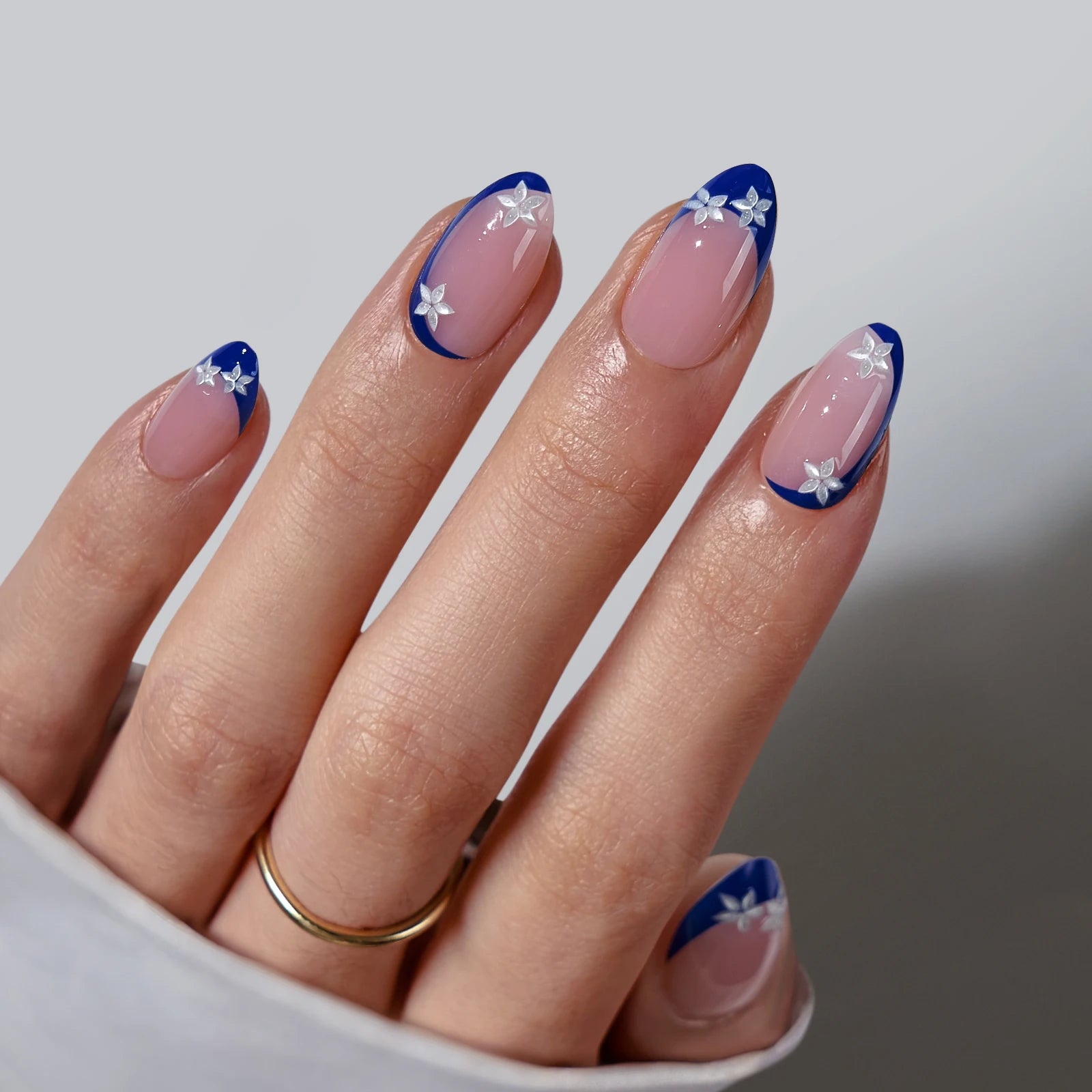 BTArtbox Soft Gel XCOAT 3D Floral Press on Nails Wholesale Short Almond Hand Made Blue French Tip False Fake Nails Press on
