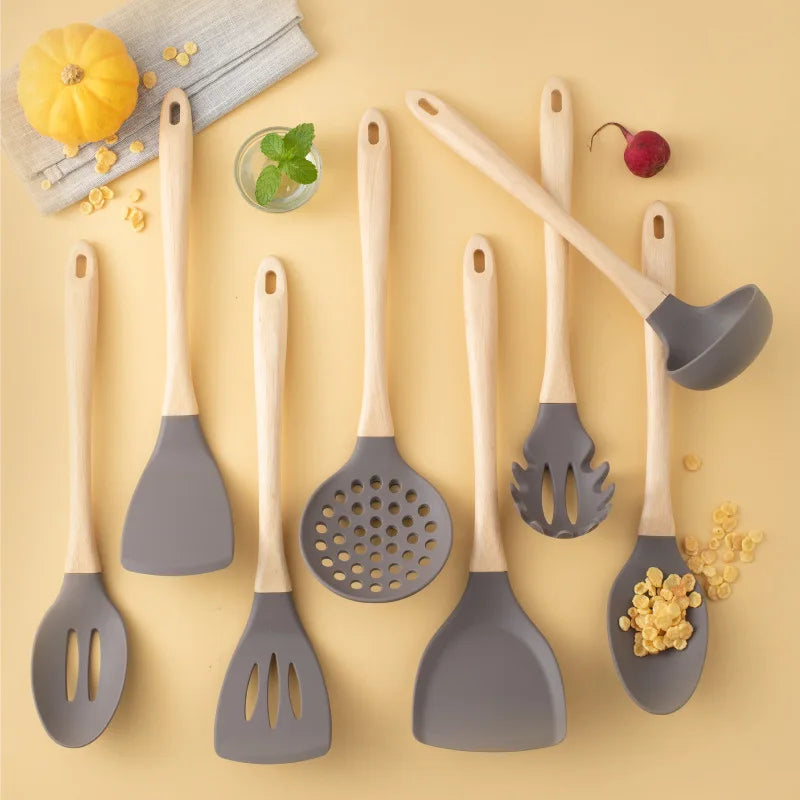 Hot Selling 10-Piece Non-Stick Kitchen Utensil Set with Wooden Handle and Silicone Gadgets for Kitchenware