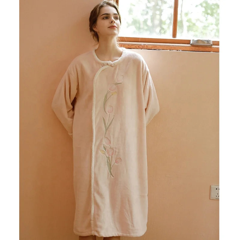 Autumn Winter Vintage Gentle Temperament Simple Embroidery Flannel Button Picturesque Nightdress