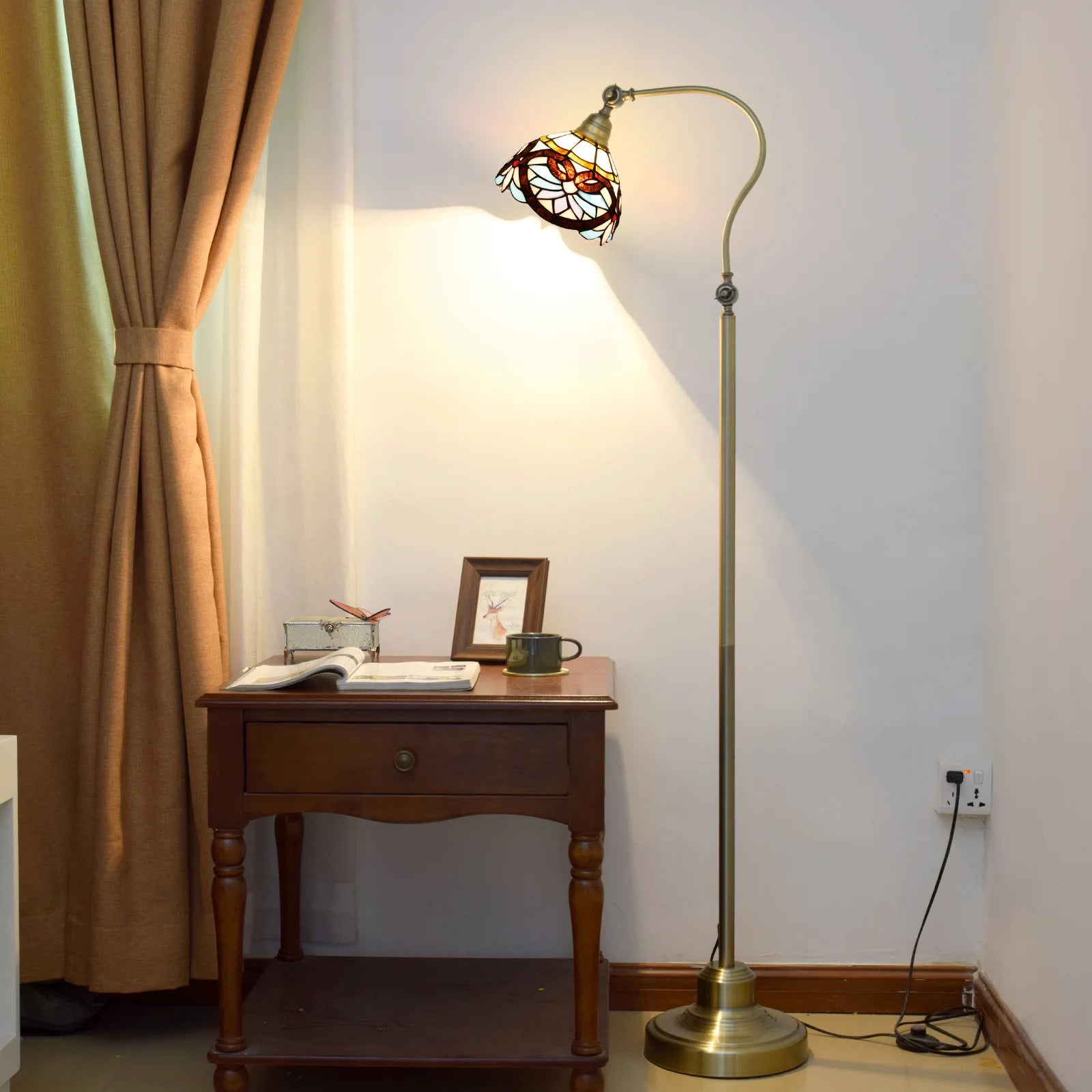 Tiffany Baroque Style Stained Glass Lampshade Lights Art Designer Floor Lamp for Living Room Bedroom Led Office Floor- Lamp
