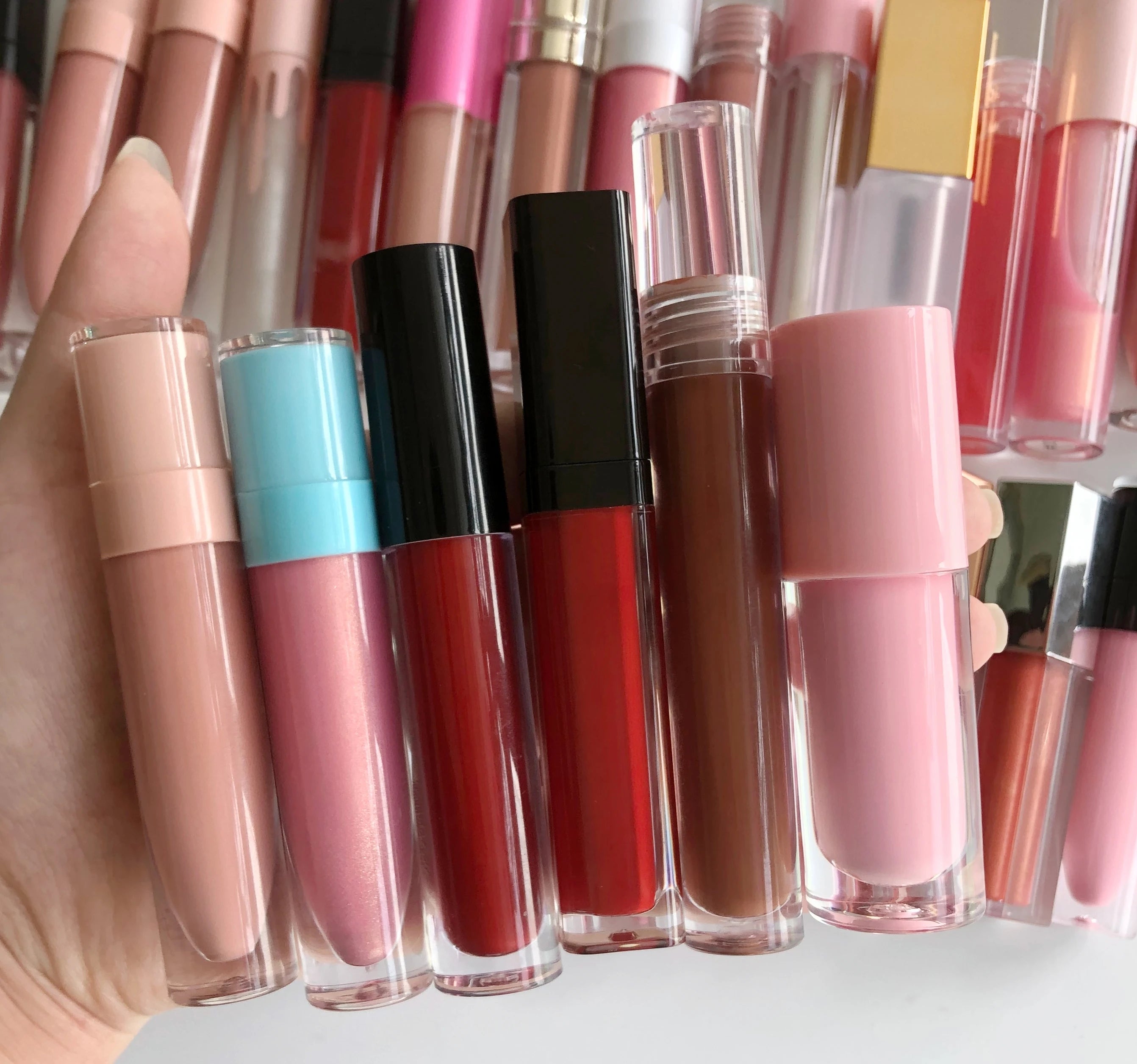 Makeup Vendor Cruelty Free Nude Red 24-hour Long-wearing Matte Liquid Lipstick for Custom Logo