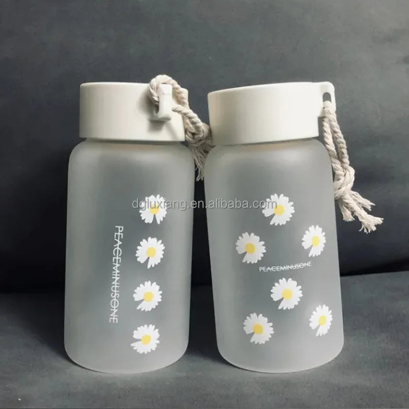 Hot Sale 500ml Daisy Plastic Water Bottle  Outdoor Sports Water Cup Travel Water Mug Portable Mug With Rope