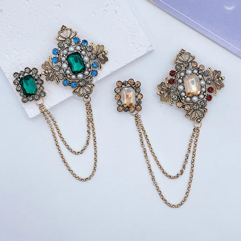 Vintage Emerald Green Geometric Hanging Chain Brooch Rhinestone Crown Brooch Lapel Pin for Lady