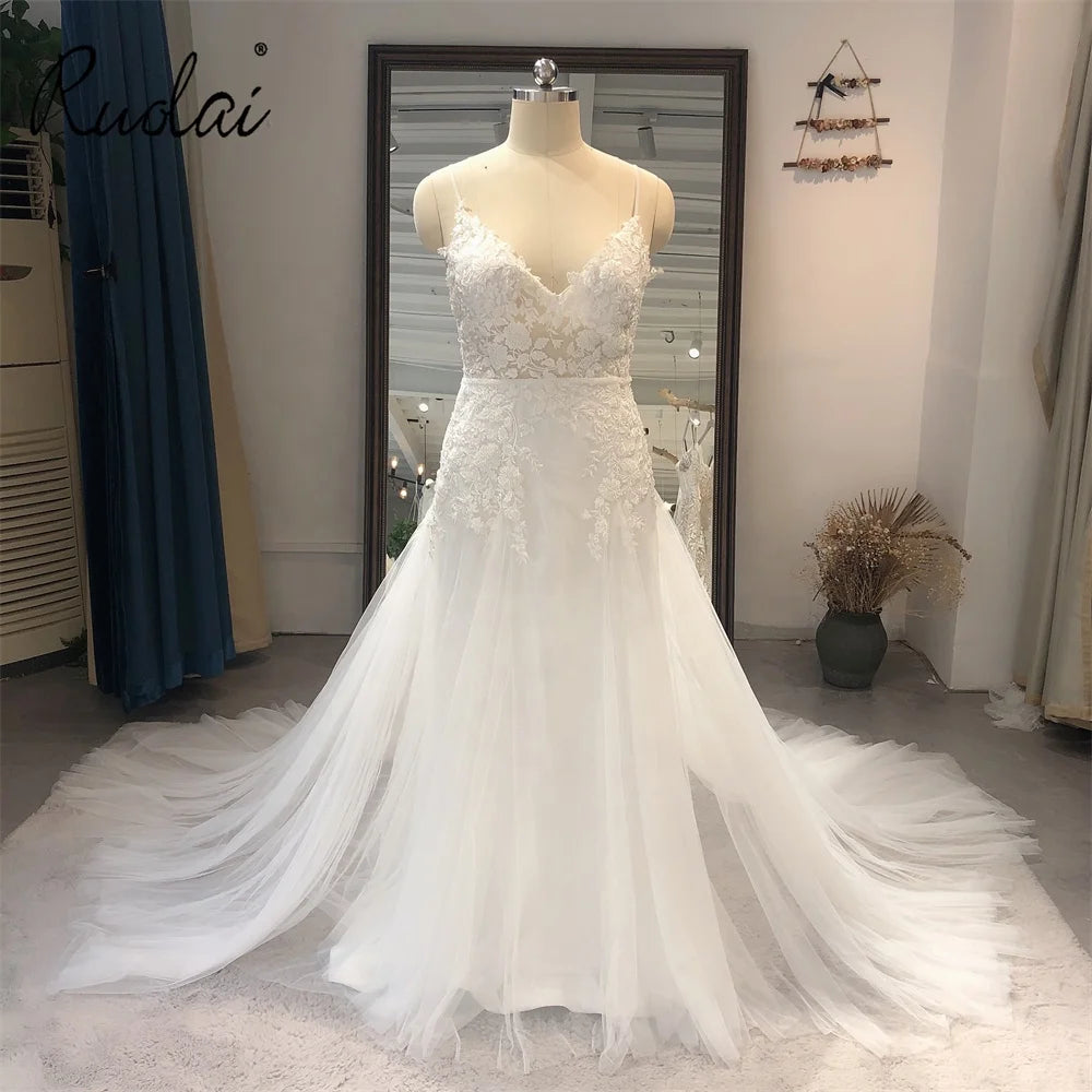 Ruolai QW01701  Elegant Spaghetti Straps  A-Line Wedding Dress Tulle Appliqued Backless Bride Gown