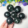 Wholesale Good Flashy Crystal Healing Stones Tourmaline Crystal Spheres Natural Green Mica Crystal Ball