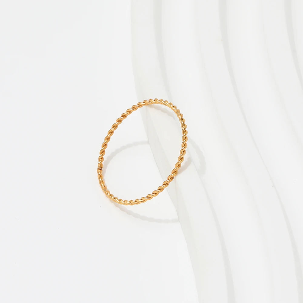 High End 18K Plain Gold Minimalist Twist Lines Dainty Thin Rope Chain   Stainless Steel Rings Trendy Simple Gold Plated Jewelry