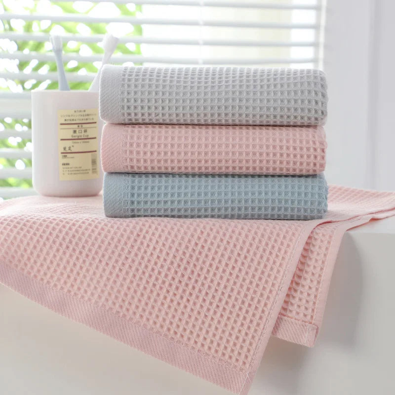 Wholesale Pure Cotton Printed Plaid Pattern Bath Towel Lightweight Quick-Dry Super Soft High Water Absorption Waffle Face Towel MegaBDM