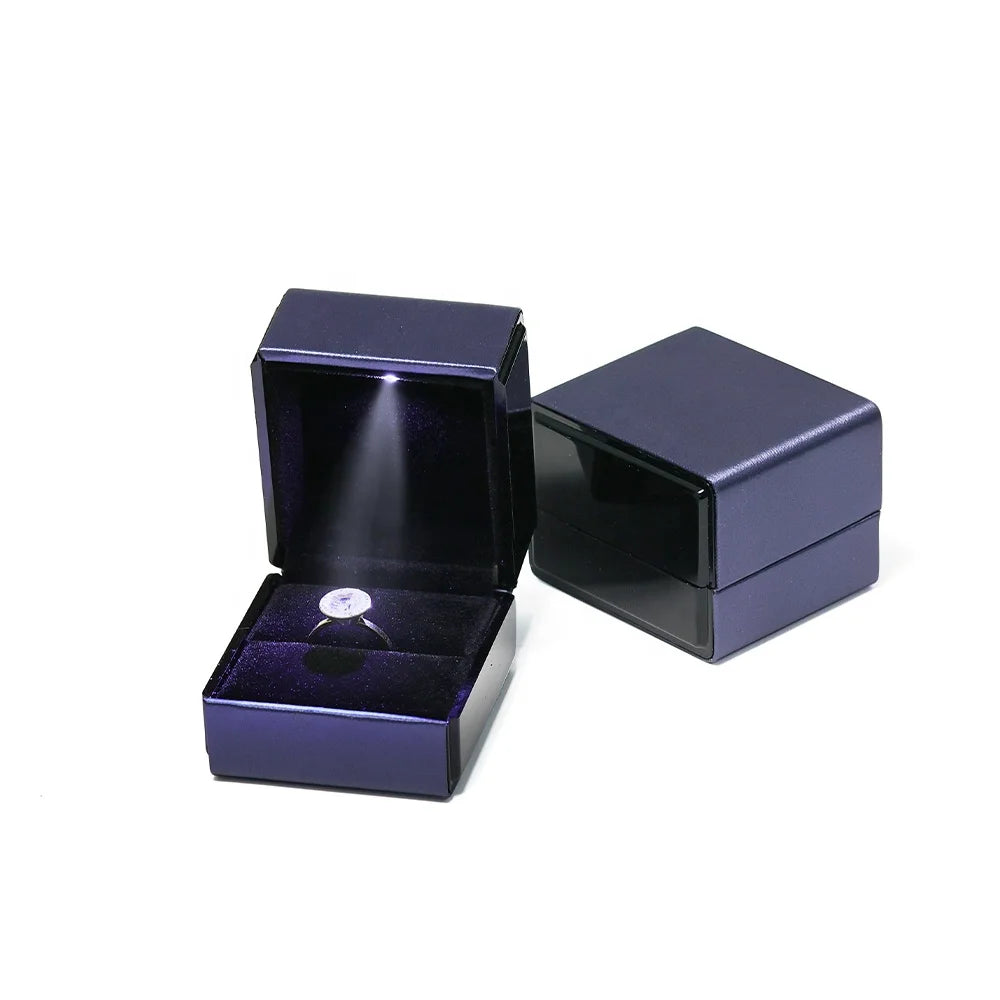Creative LED Light Jewelry Box Proposal Ring Pendant Box Brushed Leather Jewelry Packaging Box