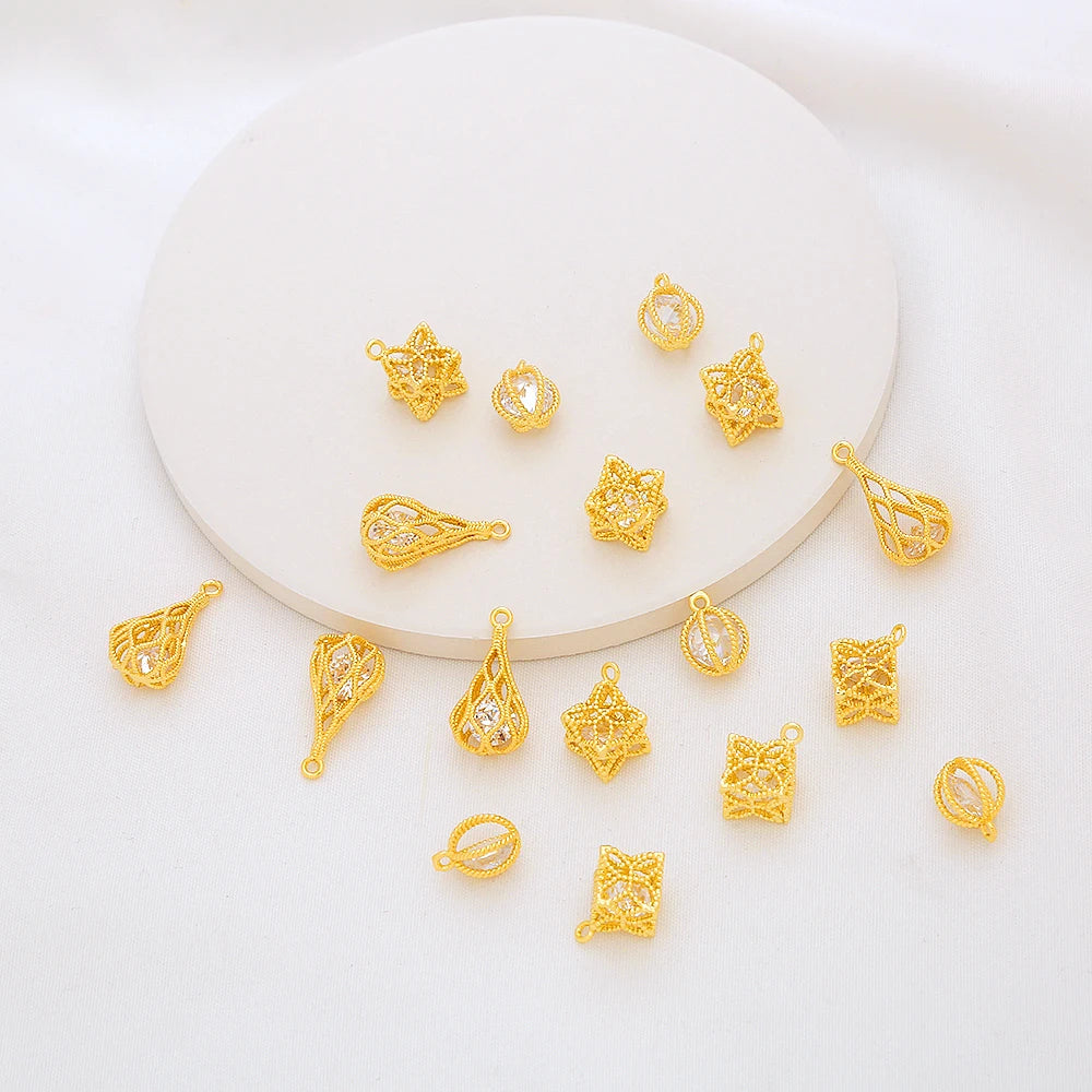 Square Flower Water Bottle Pendant Designer Premium Necklace Charms Gold Plating Brass Zircon Hollow Out Pendants