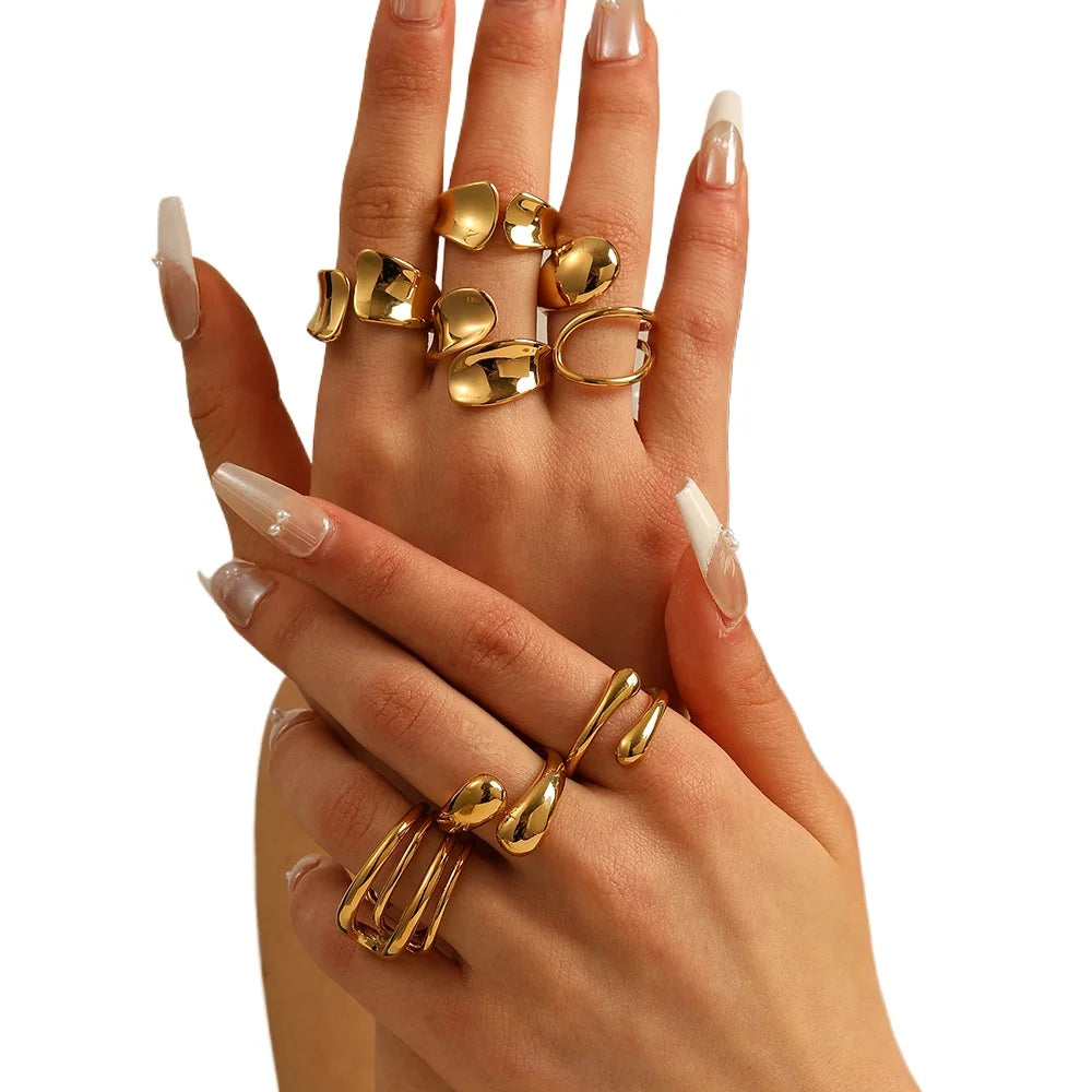 Stylish Women's 18K Gold Free-Size Cluster Ring Modern Stainless Steel Fashion Ring Smooth Surface for Anniversaries Parties