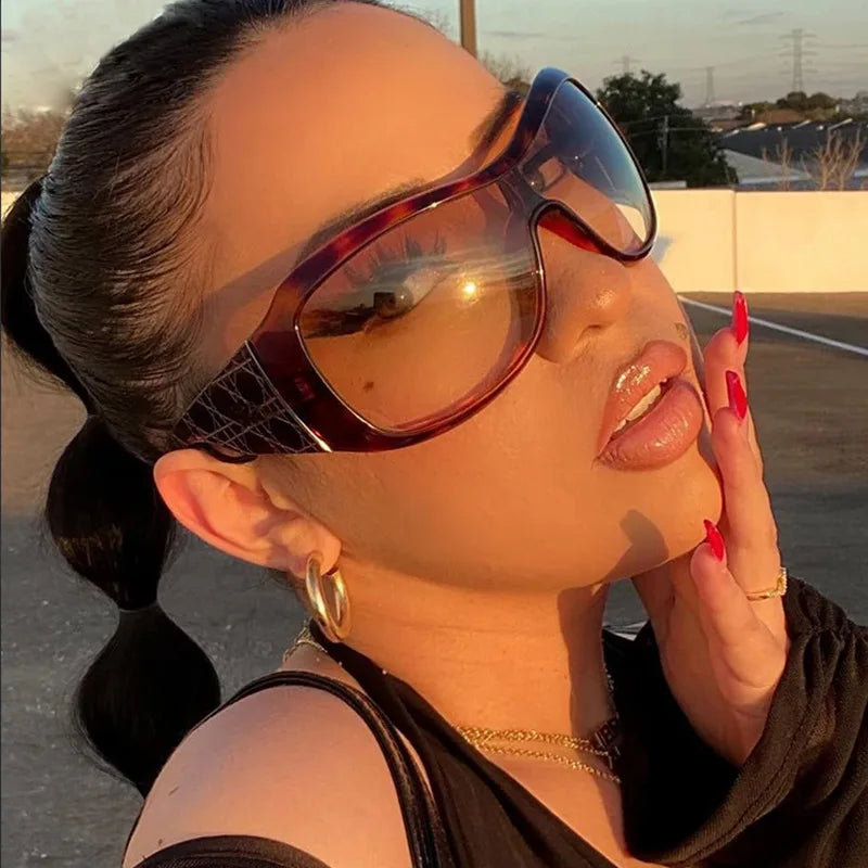 2024 New Arrivals Outdoor Trendy Fashion Oversized Sunglasses Women Luxury Uv400 Sun Glasses