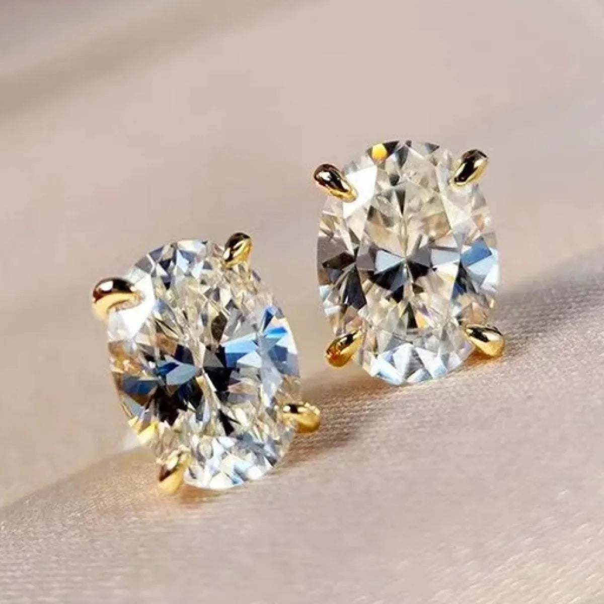 CAOSHI Custom OEM Luxury Oval Shaped Cubic Zirconia Gold Plated Earrings for Women Fashion Jewelry Engagement CZ Stud Earrings