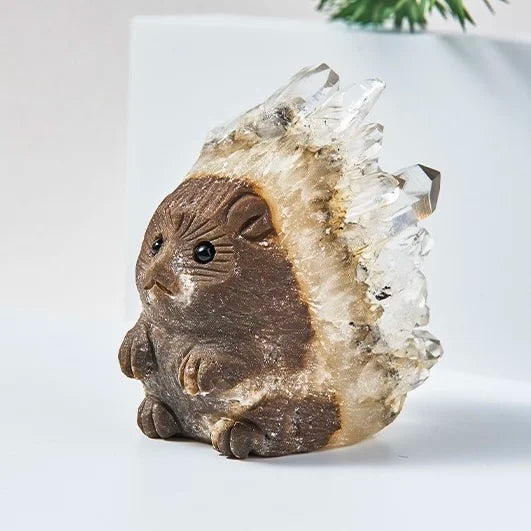 Natural White Crystal Cluster Hedgehog Figurine Clear Quartz Hand-Polished Engraved Craft for Love-Themed Decor and Souvenirs