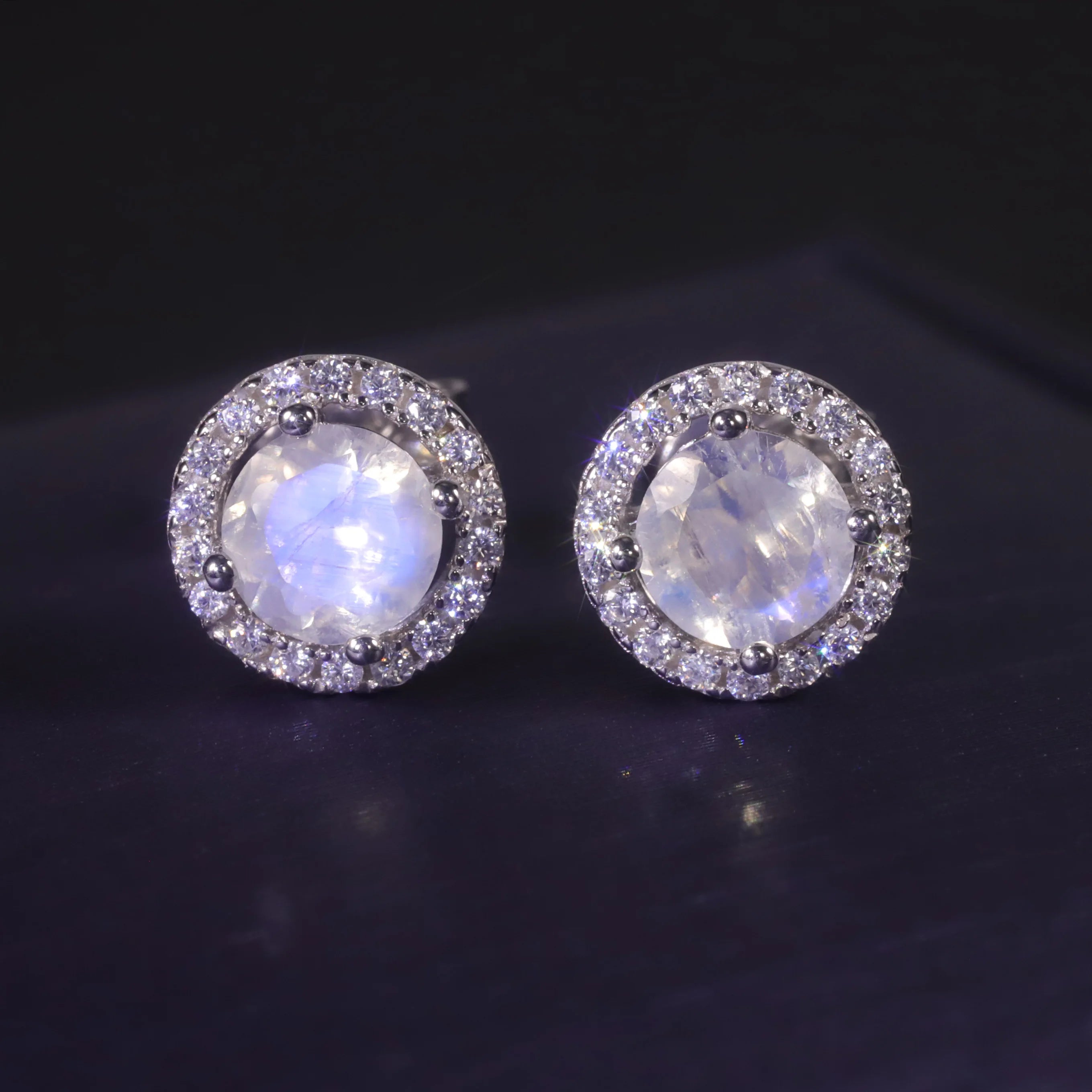 S16A Abiding Circle Halo Round 5MM Angled-cut Blue Moonstone Stud Earrings 925 Sterling Silver for Women Daily Commuting Wear