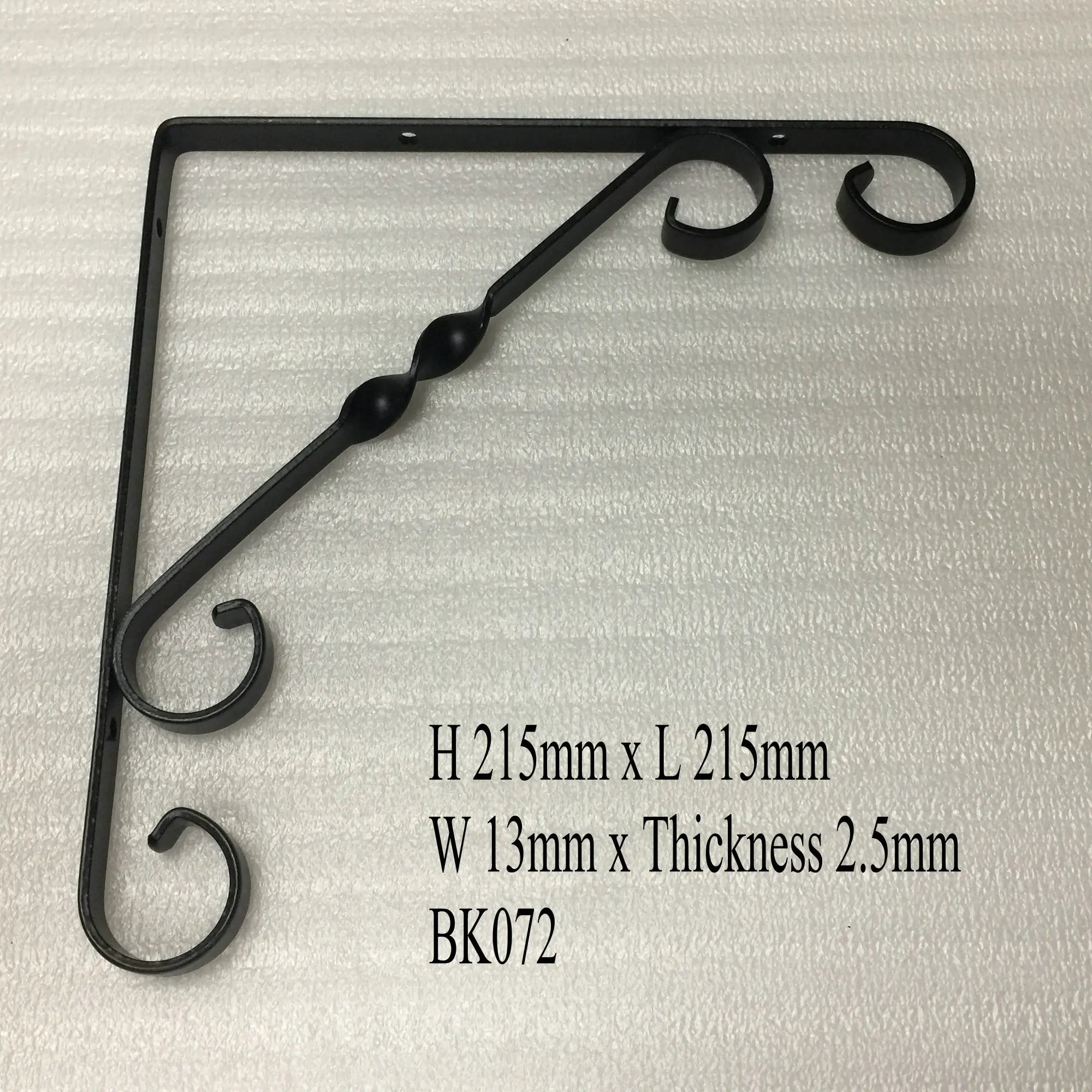 Fancy Powder Coating Metal Wall Mount Triangle Shelf Brackets Iron Material Decorative Shelf Bracket