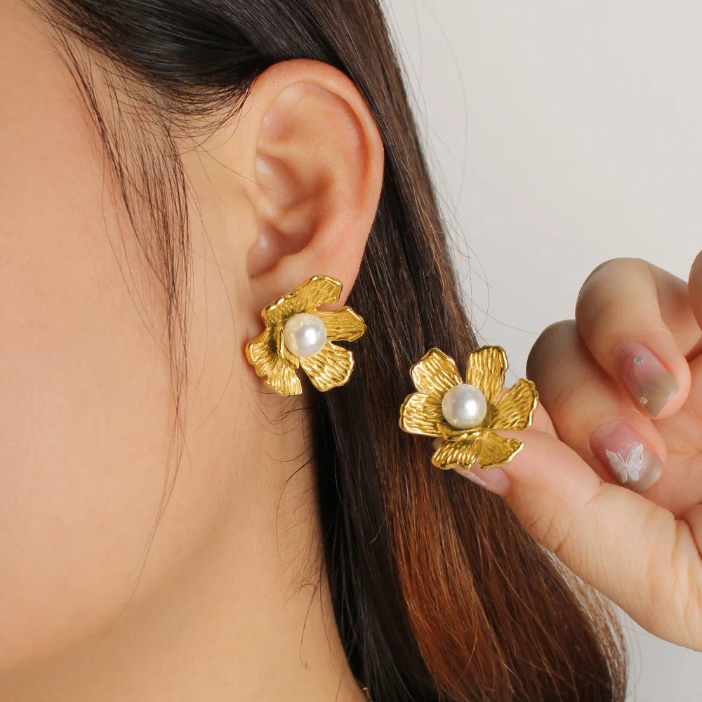 Stainless Steel Flower Stud Earrings Rust Proof 18K Gold PVD Plated Modern Daily Jewelry for Women