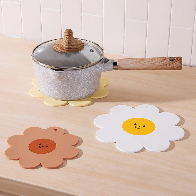 Ychon Cute Style Sunflower Silicone Placemat Hotel Home Dining Table Mat Anti-slip coaster