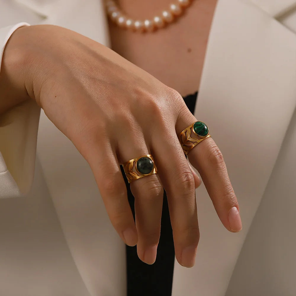 2022 Fashion New Stainless Steel 18K Gold Texture Light Luxury Leaves Inlaid African Turquoise Green Malachite Ring