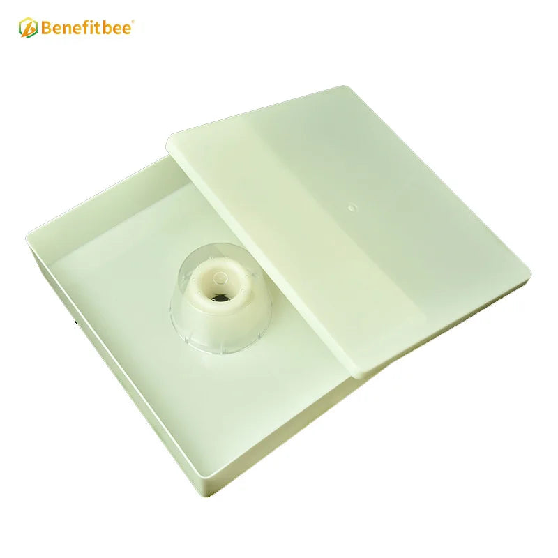Factory Wholesale Beekeeping Equipment Hive Tools Plastic Bee Feeder