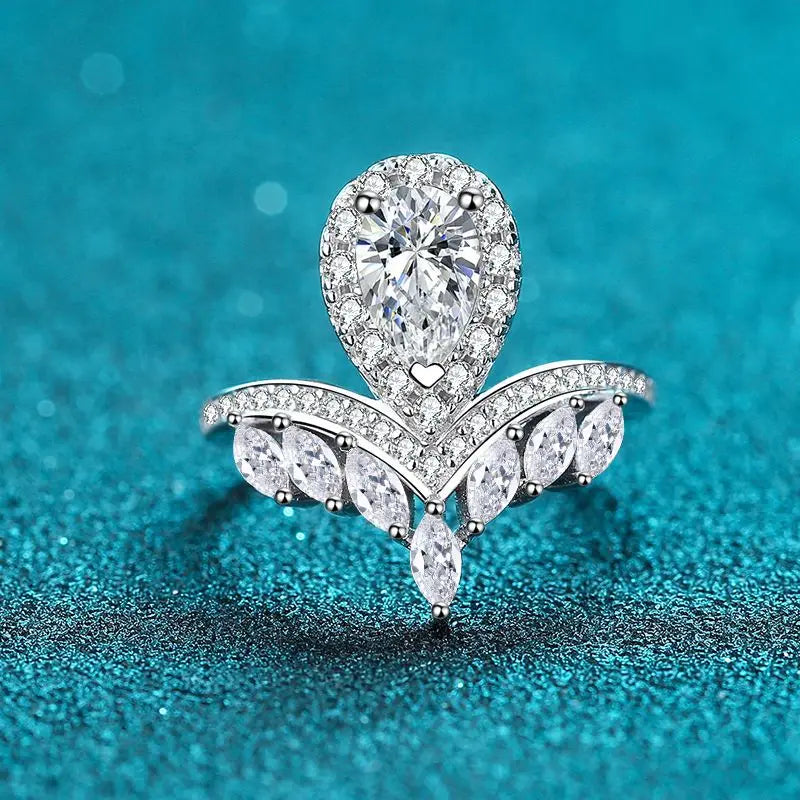 Aimgal GRA Certified 1ct D-VVS1 Moissanite Wedding Ring Josephine Crown Design in Pt950 Plated S925 Silver Elegant & Chic