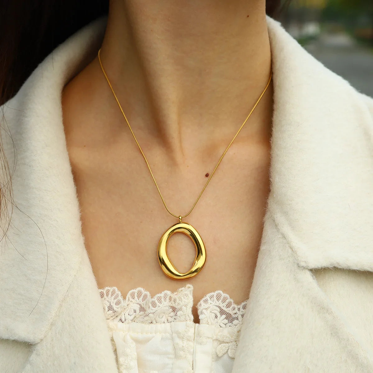 Minimalist High Quality 18k Gold Plated Stainless Steel Geometric O-shape Hoop Glossy Pendant Necklace