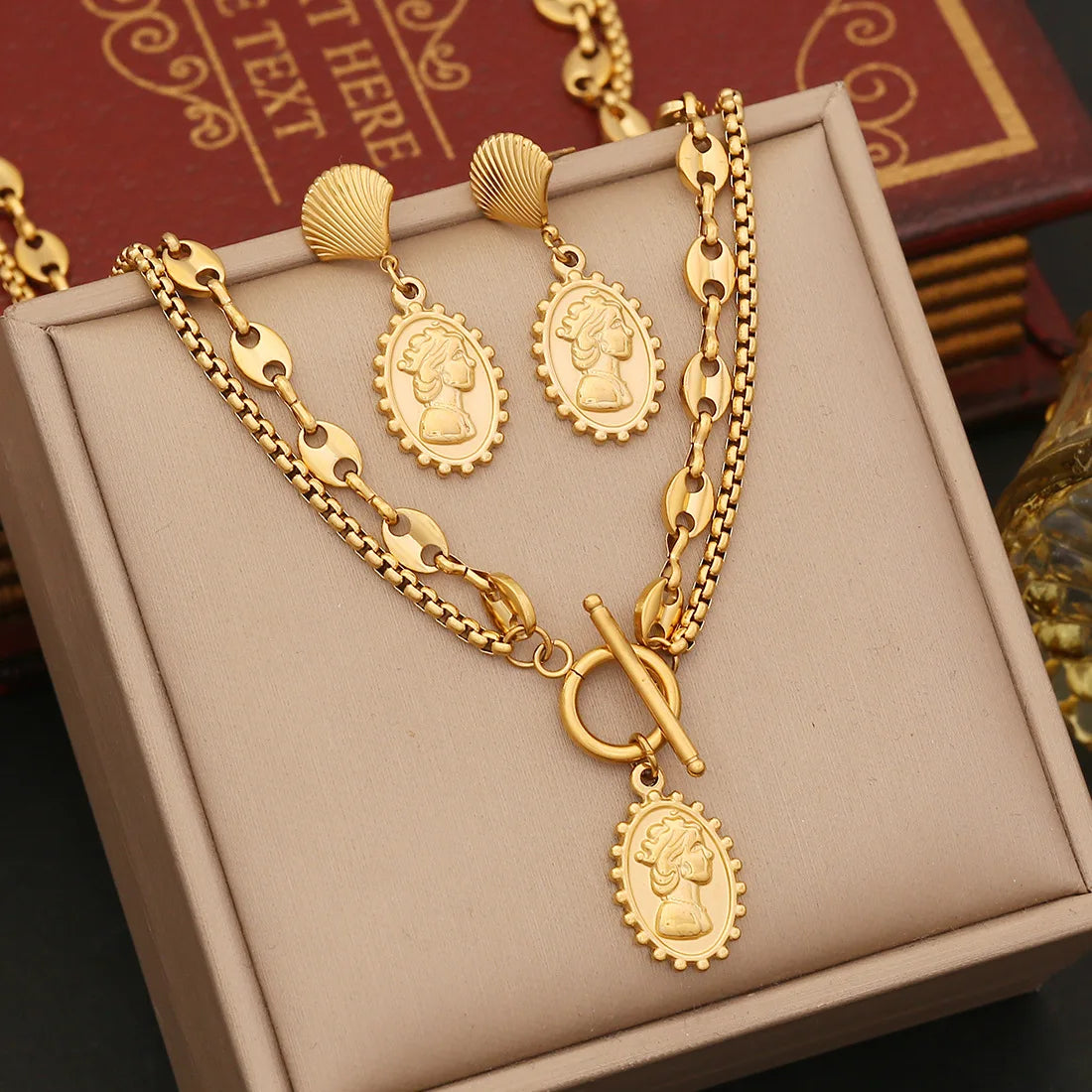 Wholesale Stainless Steel Waterproof Jewelry Set 18K Gold Plated Double Layer Necklace Vintage Jewelry for Women and Girls