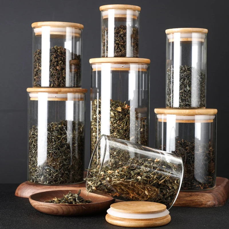 Food Grade Borosilicate Glass Storage Jar Container for Kitchen Spice Use With Wooden Lid