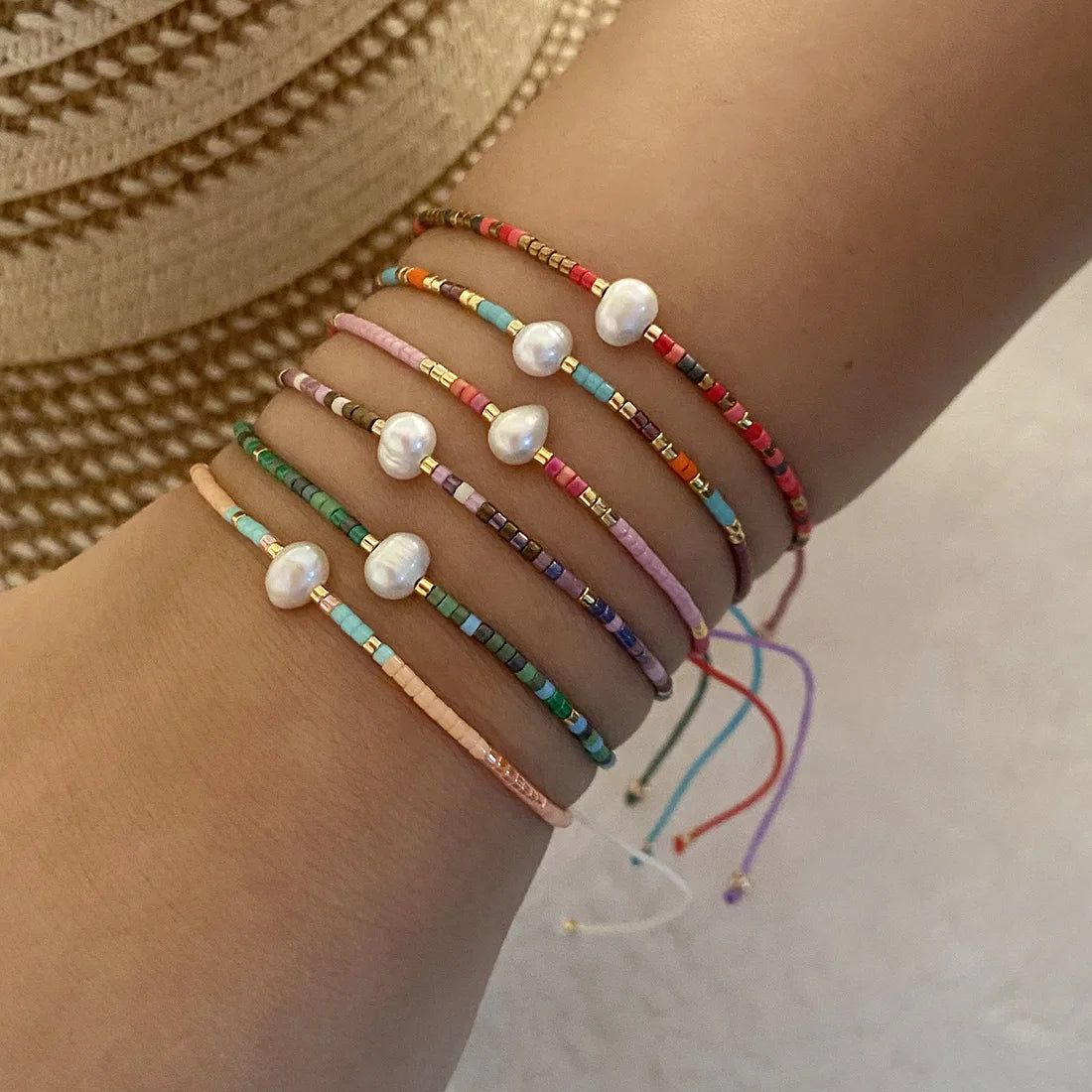 Hot Selling Seed Bead Beaded Bracelet Boho Style Hand Woven Exquisite Pearl Bracelet for Women