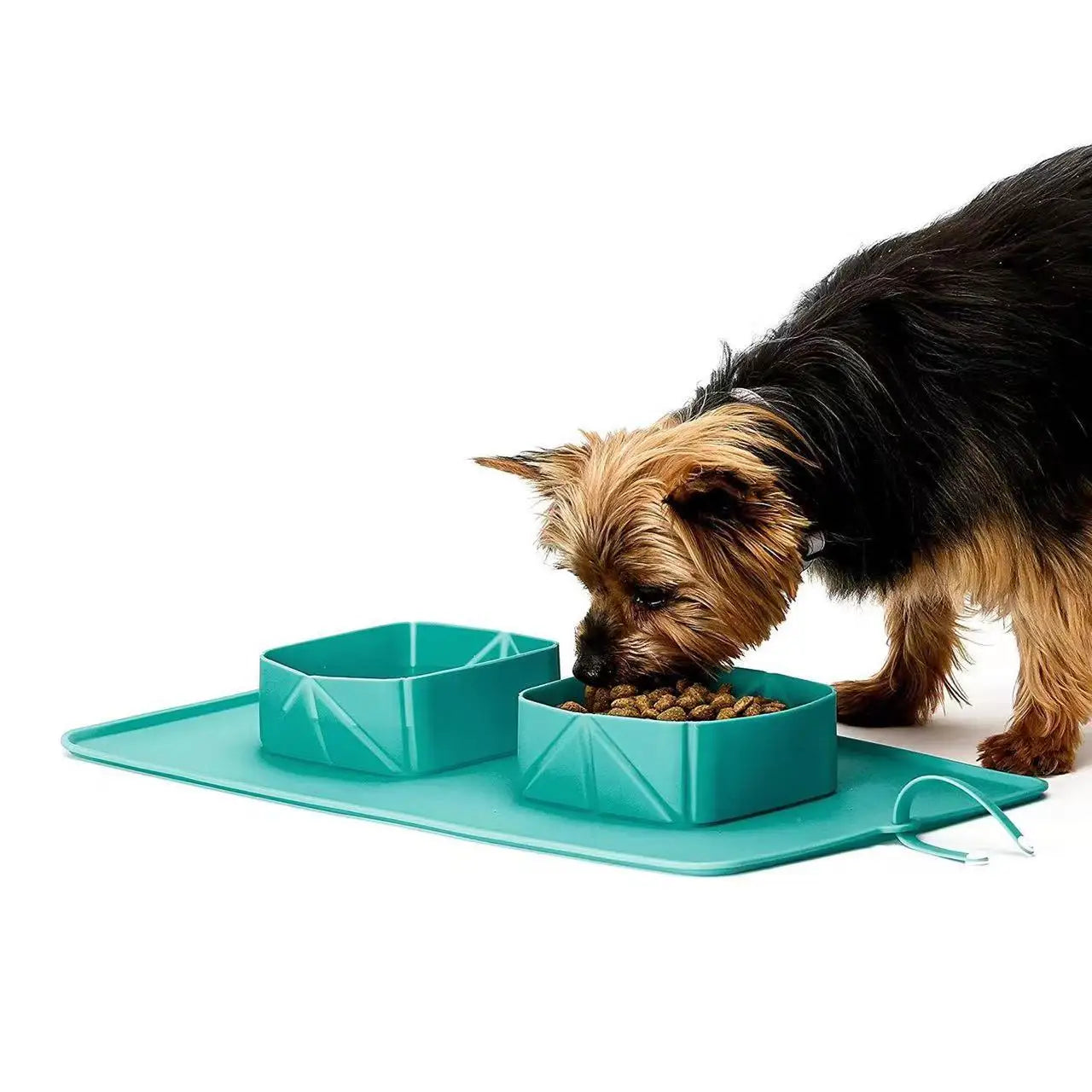 Best Waterproof Washable Silicone Pet Food Bowls Oval Tray Nonslip Lick Mat Food Grade Rubber Slow Feeders Disposable Dinnerware