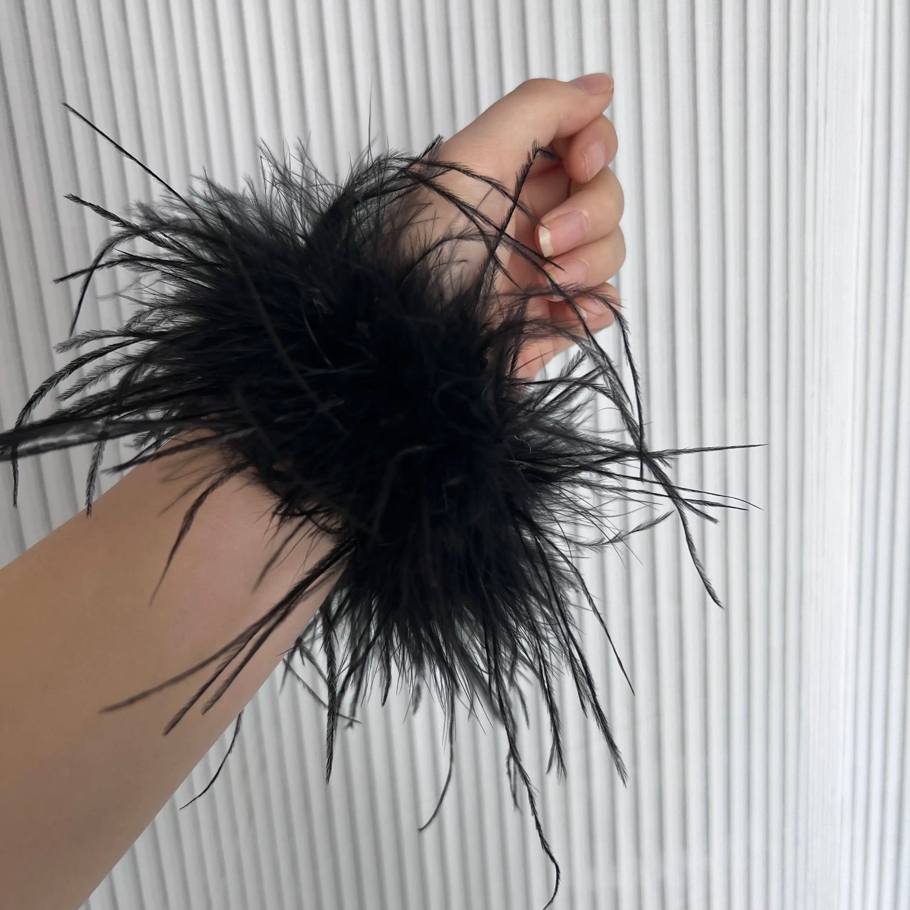 Fluffy Luxuriate Red Ribbon Feathers Sewing Fringe Trim Ostrich Boa Feather for Christmas Party Pajamas Set Dress Suits Cuff