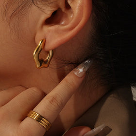 Minimalist 18k Gold Plated Abstract Flower Stud Earring U-Shaped Earrings Non Tarnish Stainless Steel Irregular C Shape Earrings