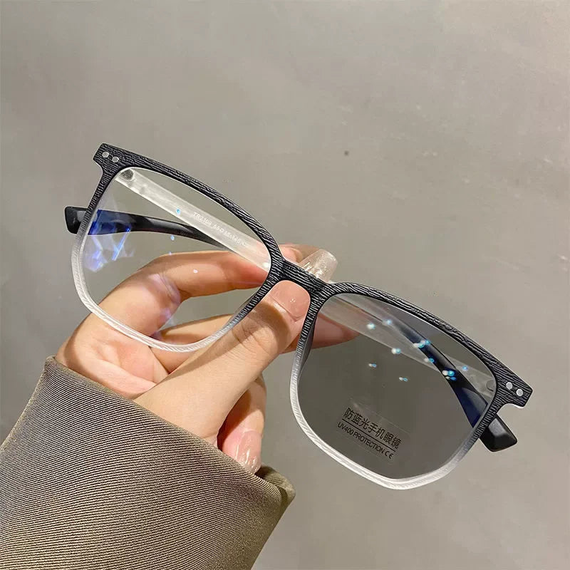 Ultra-Light Retro Color-Changing Anti Blue Light Photochromic Glasses Fashionable Men and Women Frame PC Material