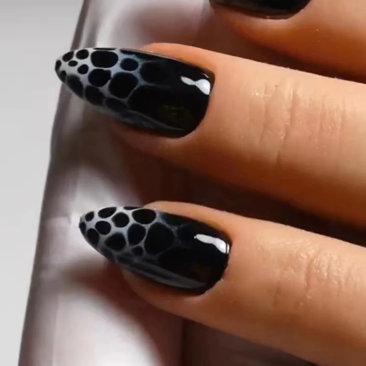 Temooi Wholesale Almond Spot Simple Design Press on Nails With Nail Glue 24Pcs ABS False Nails
