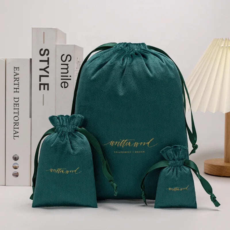 Hot Sales Customized Size Logo Velvet Pouch for Clothing Double Drawstring Green Pouch for Hair Soft Pouch for Packaging Toys