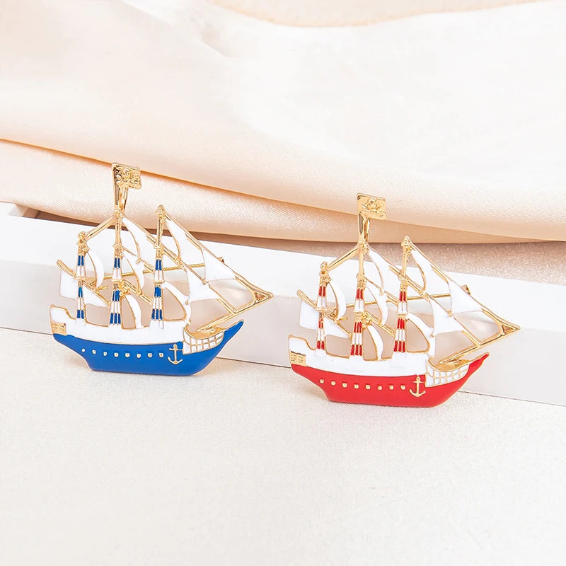 New Arrived Colorful Enamel Sailboat Brooch Pin Creative Oil Drop Pirate Ship Brooch for Party